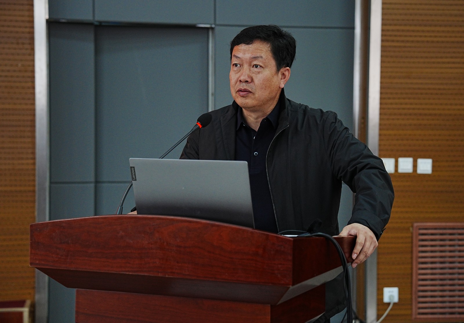 通化师范学院校党委委员、党委副书记李鹏致辞.JPG